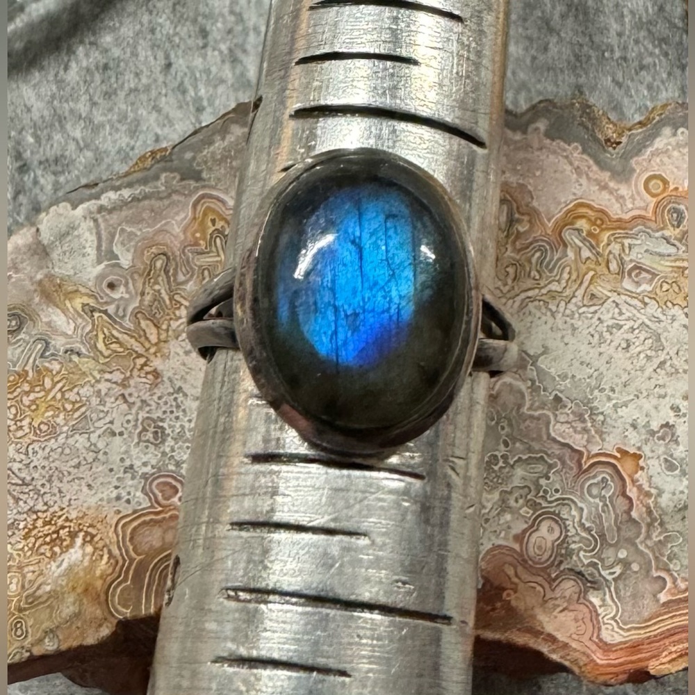 🟠Labradorite Set in Sterling Ring